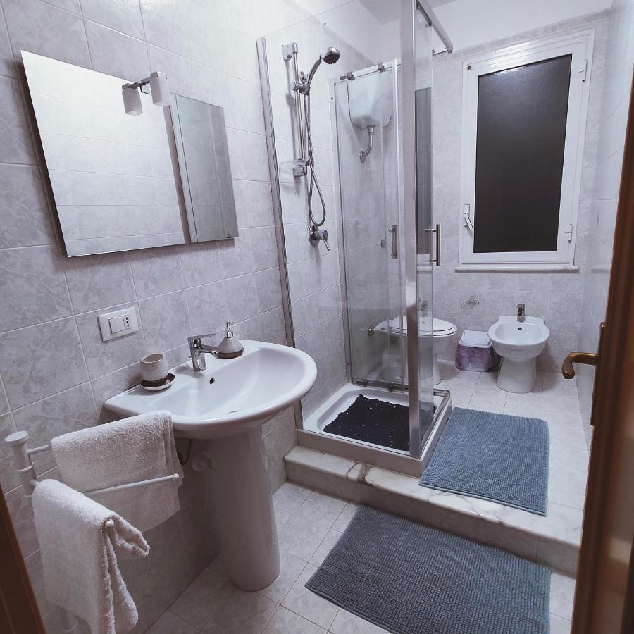 Casa Vacanza Rosariomaria เรอัลมอนเต ภายนอก รูปภาพ